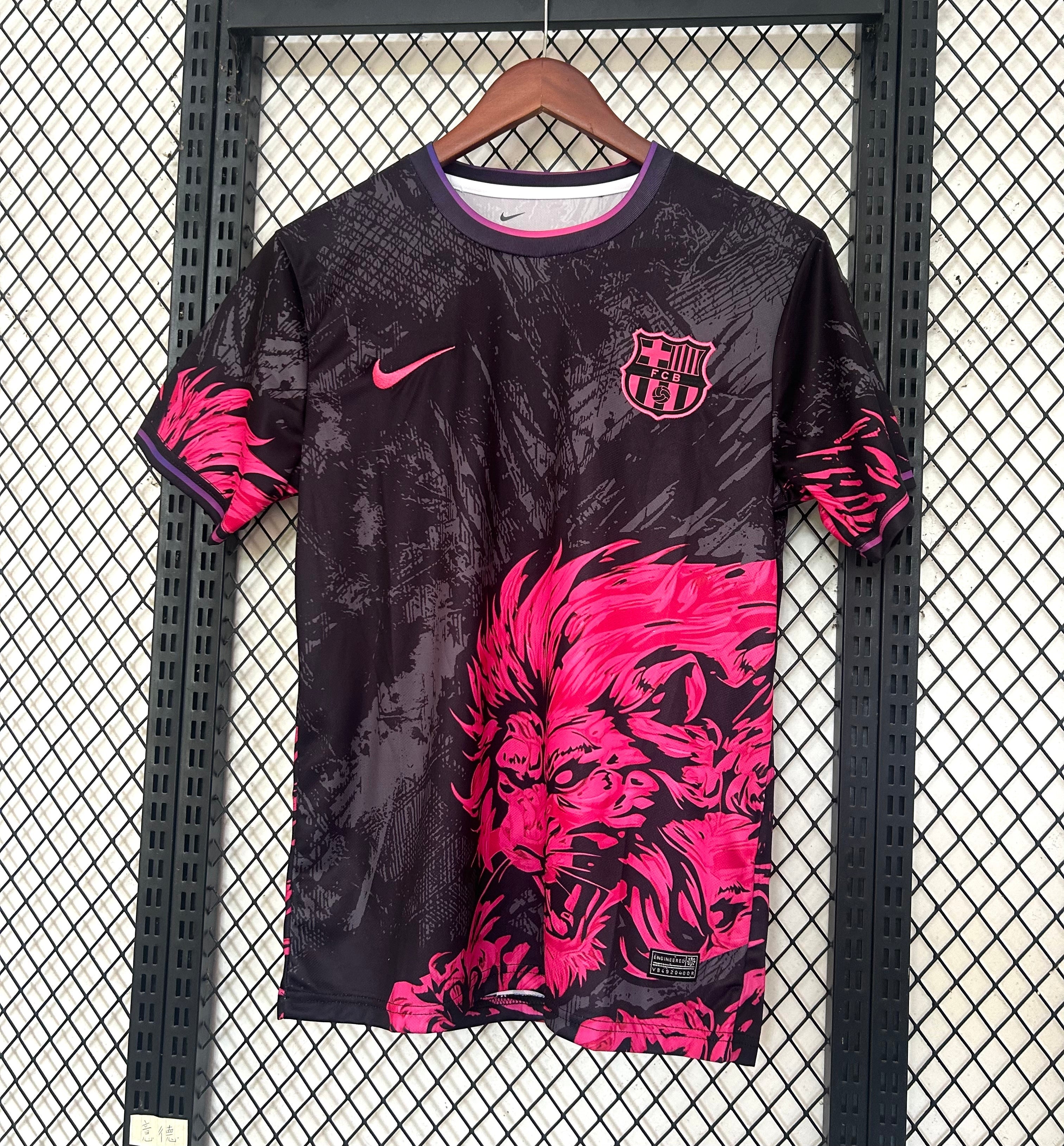 🟣⚫ FC Barcelona Lion Edition Jersey (Pink Strike)