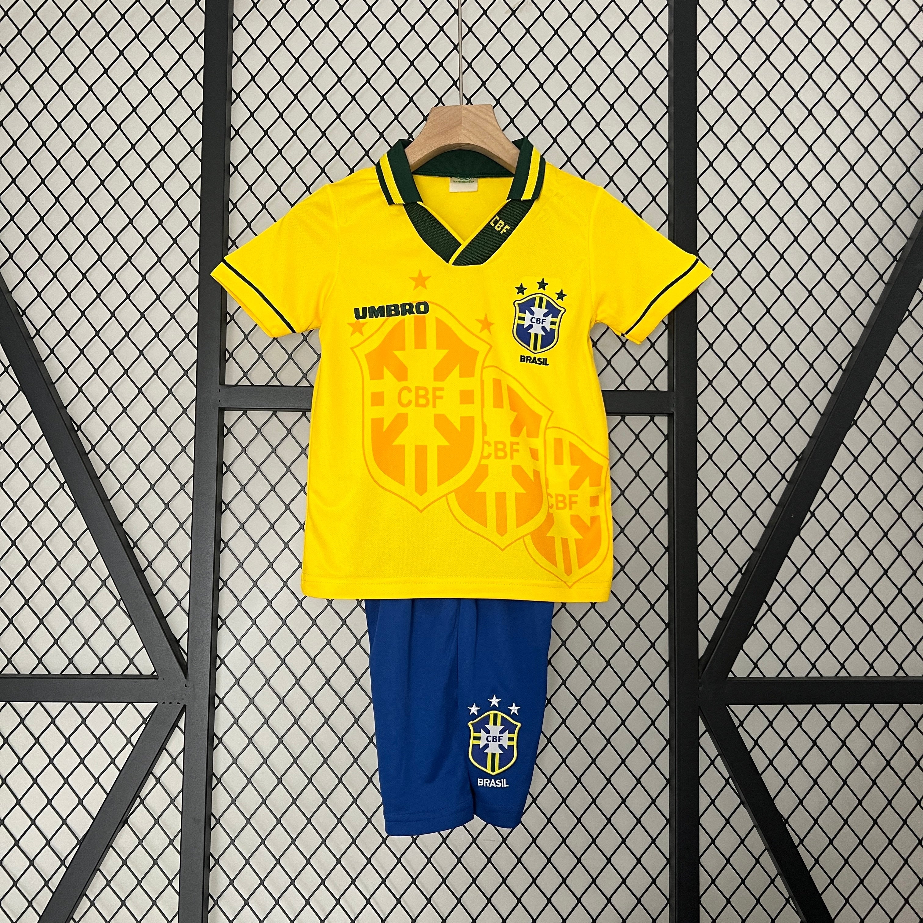 🇧🇷 Brazil Kids Kit (Yellow)