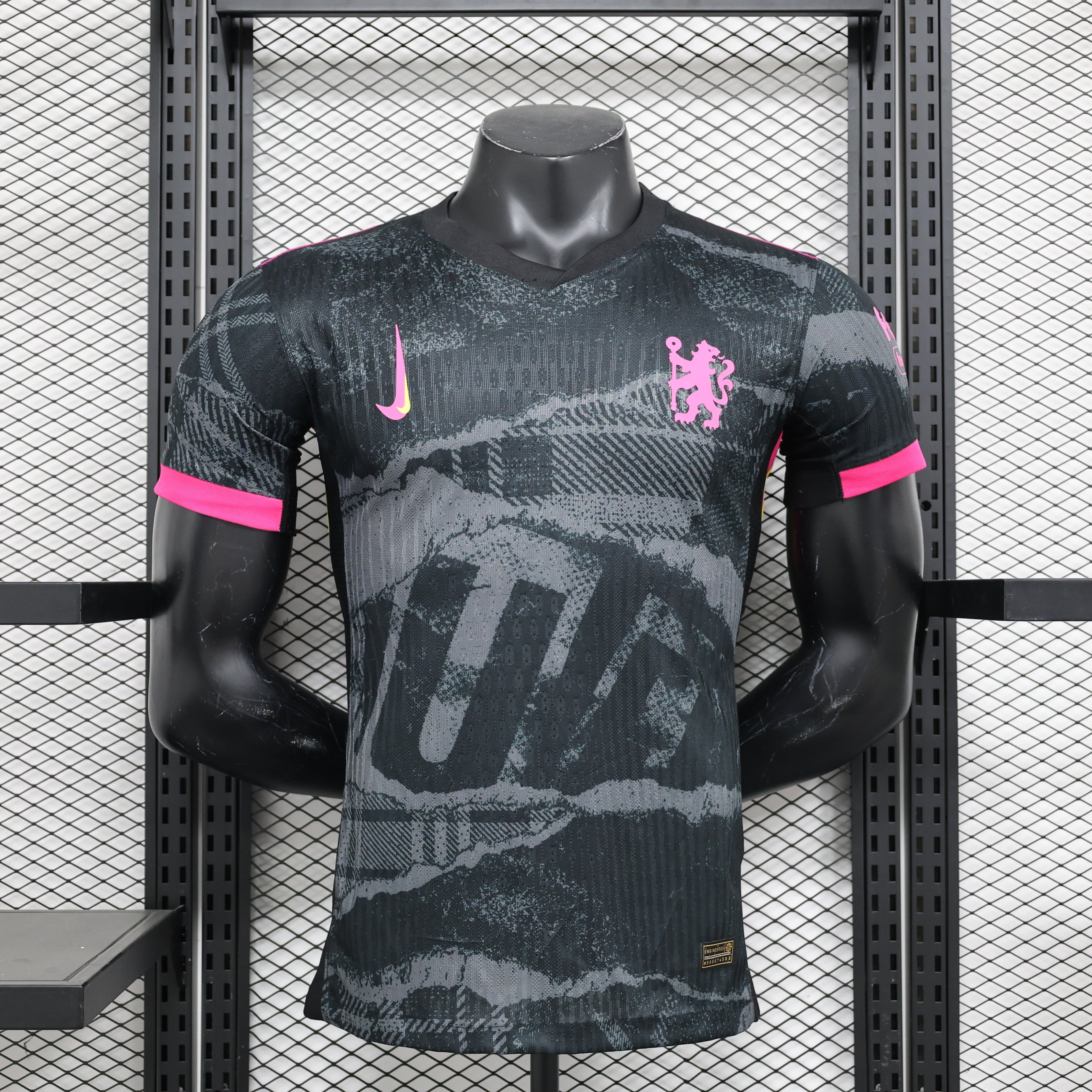 🔵 Chelsea Dark Edition Jersey (Black Strike)
