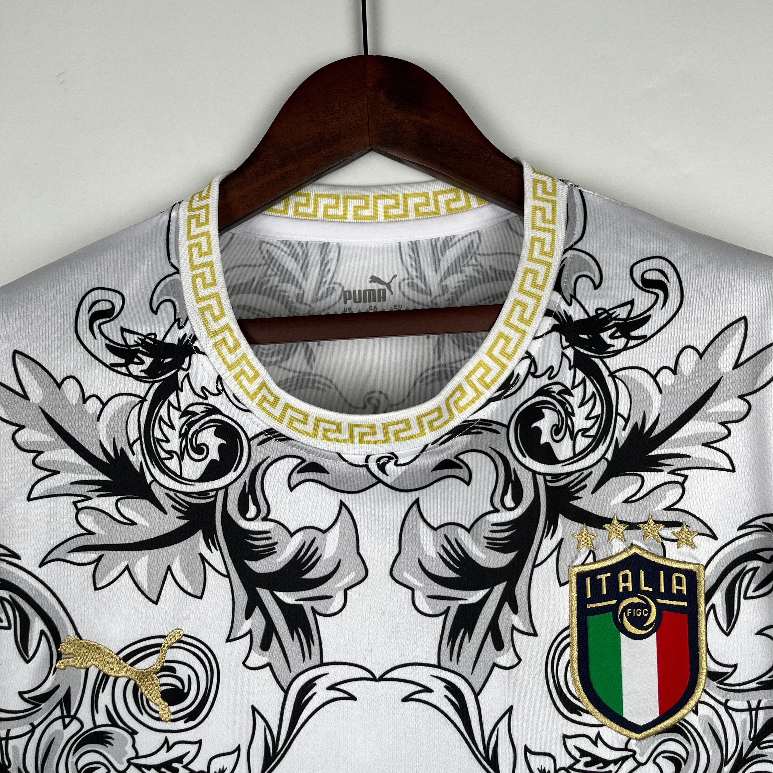 🇮🇹 Italy Luxury Concept Jersey (White)